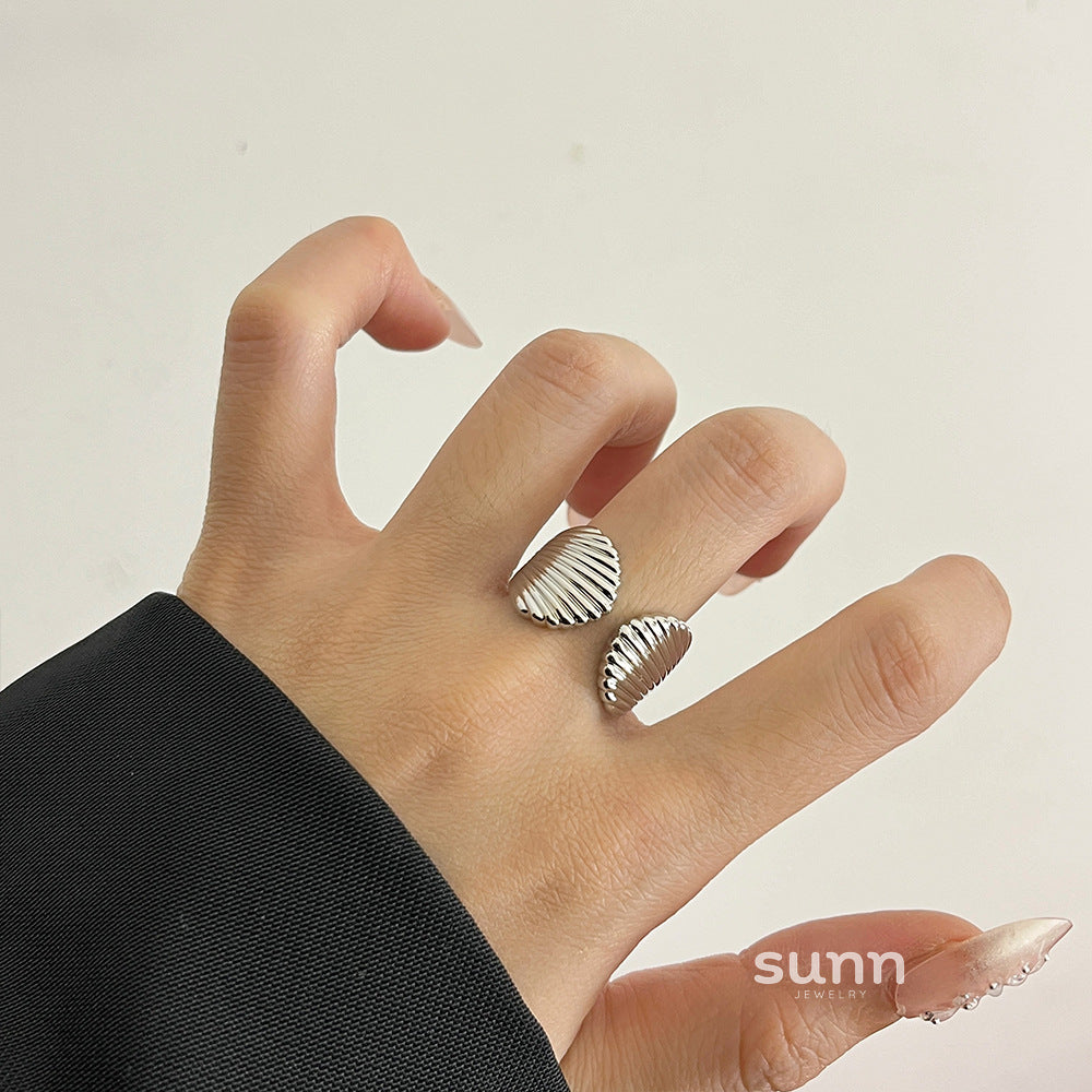 Davis Sculptural Heart Ring [537P8SE5]