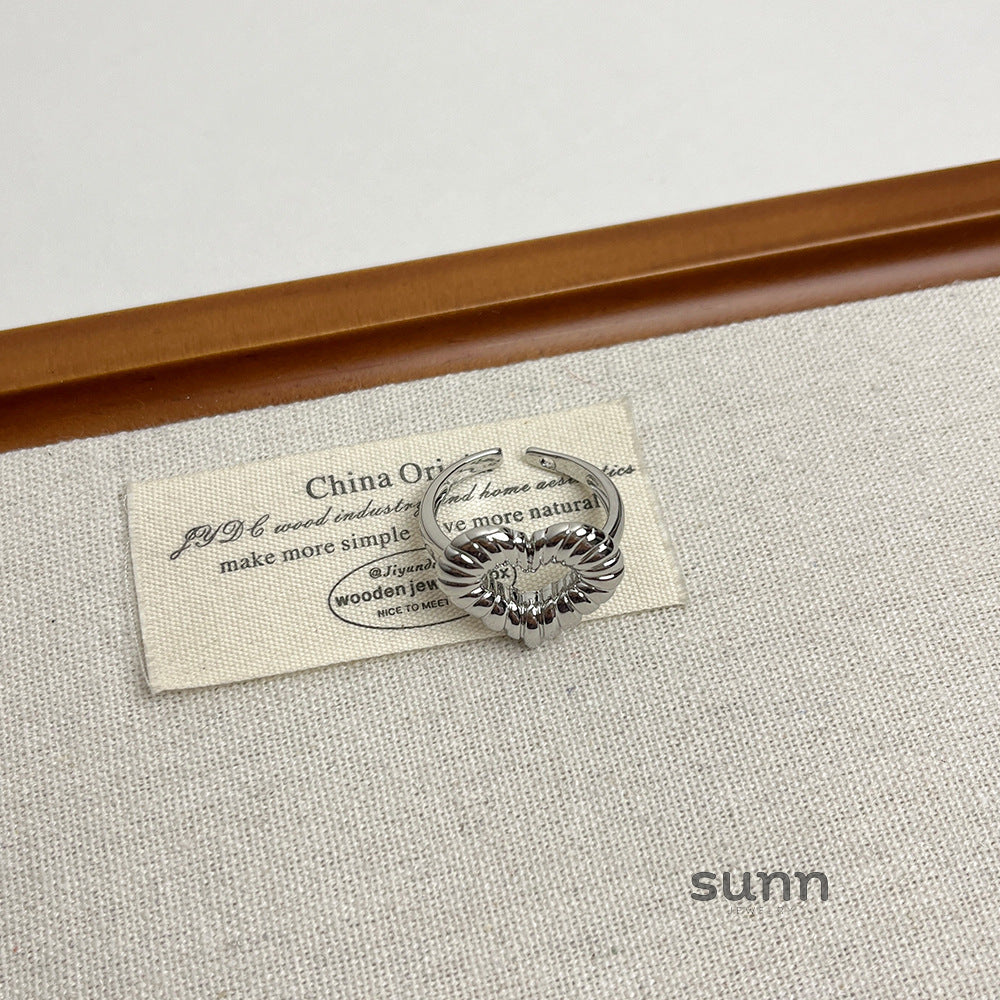 Davis Sculptural Heart Ring [HA6519V6]