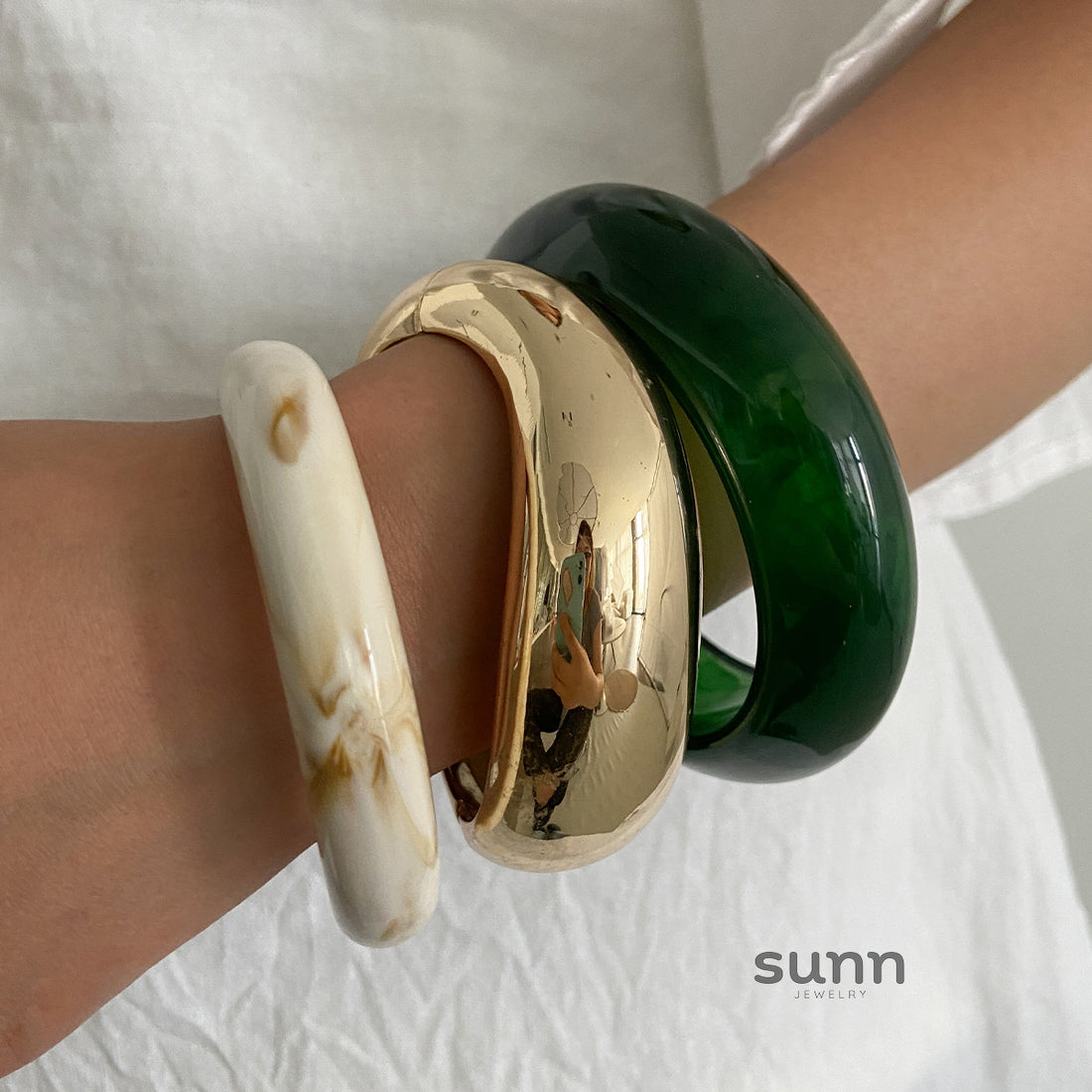 Dawson Swirl Resin Cuff Bangle [UNJAXODM]