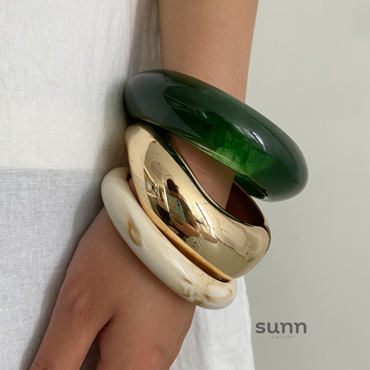 Dawson Swirl Resin Cuff Bangle [5OYCJ38J]
