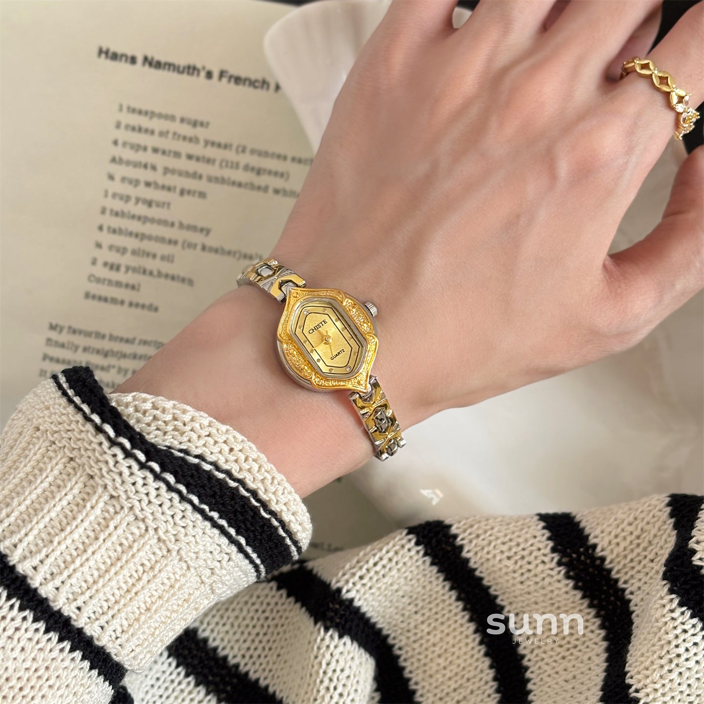 Dayami Square Dial Watch [V9HC479F]