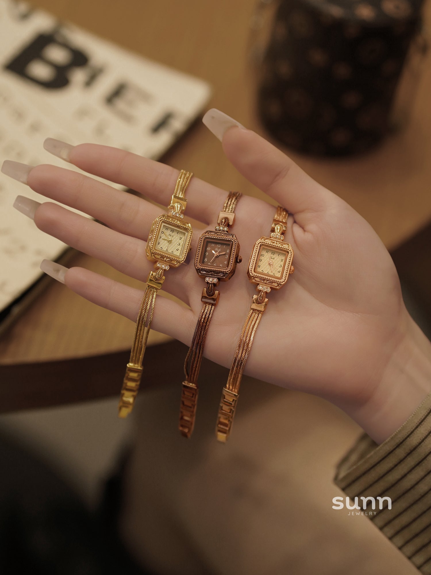 Debanhi Dainty Bracelet Watch [738V2LRZ]
