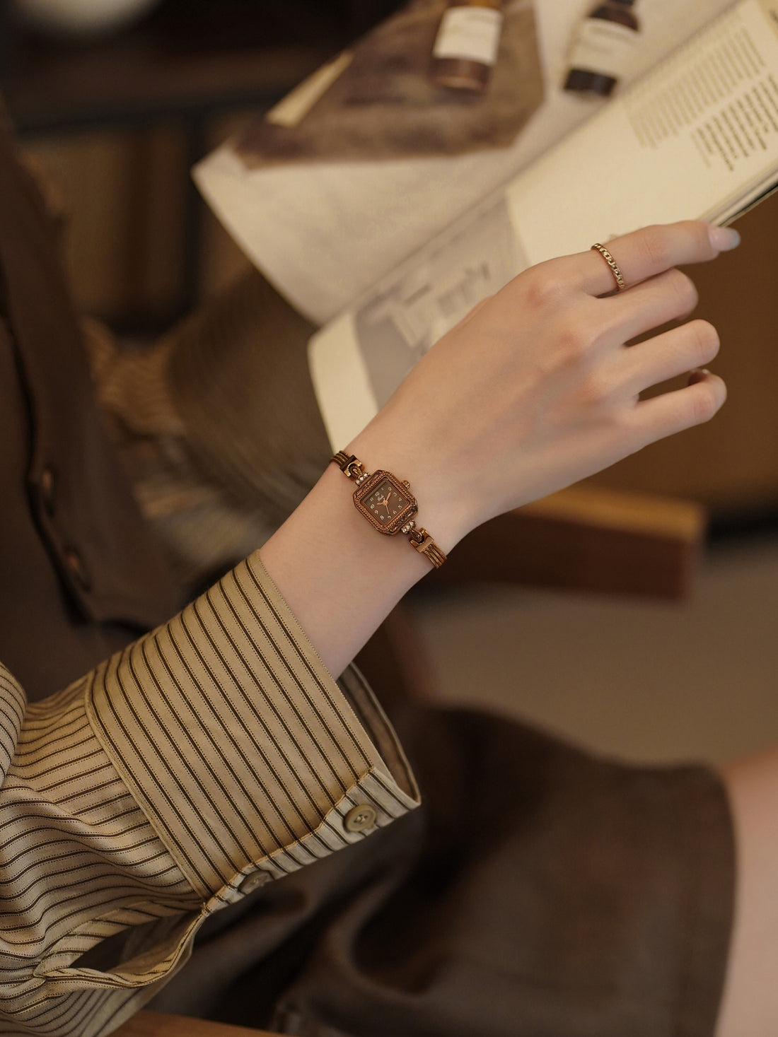 Debanhi Dainty Bracelet Watch [79IMQQWS]