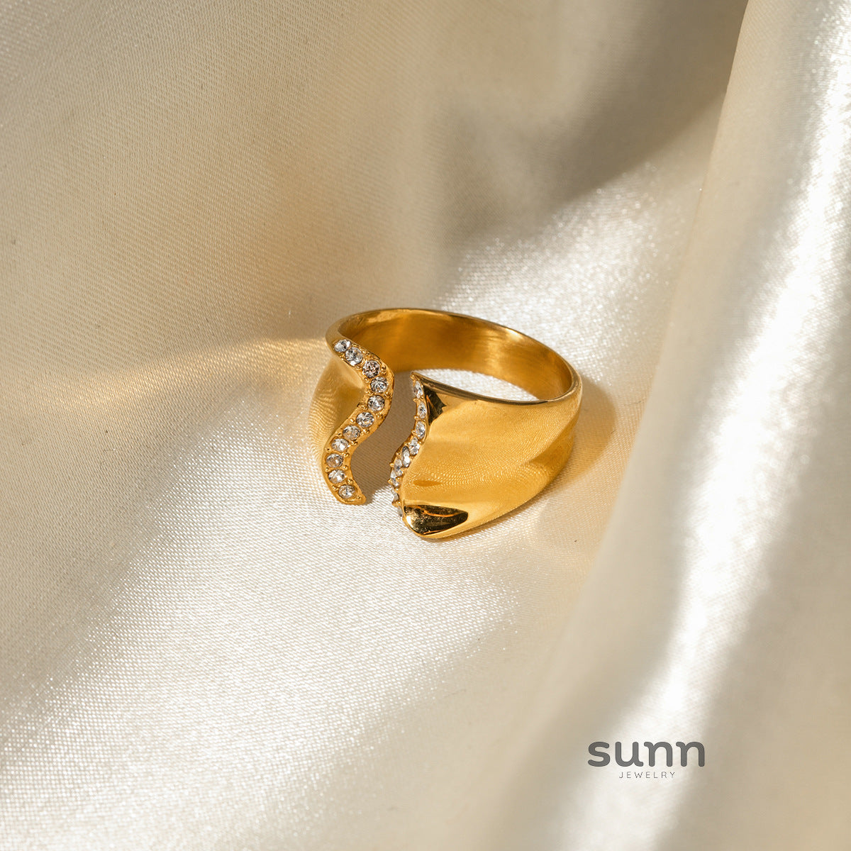 Deborah Wavy Rhinestone Ring