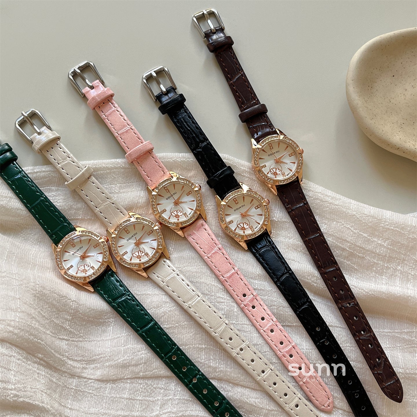 Deeksha Camellia Quartz Watch [B8E1BBSD]