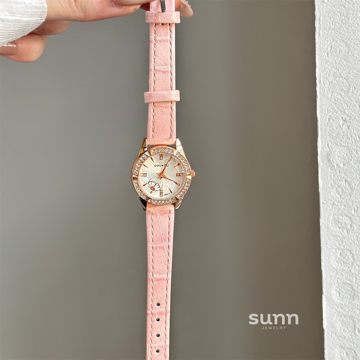 Deeksha Camellia Quartz Watch [J6ZKV7HJ]