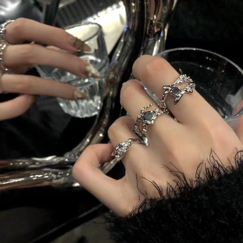 Defne Abstract Statement Ring [DELQNTUM]