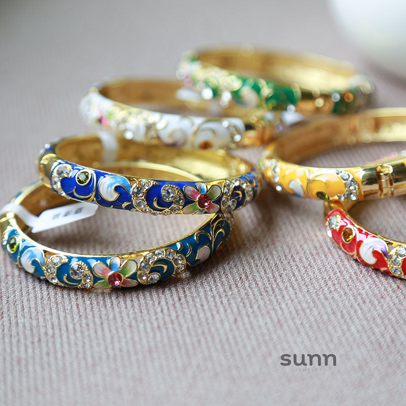 Delany Floral Cuff Bracelet [WUTPXVGI]