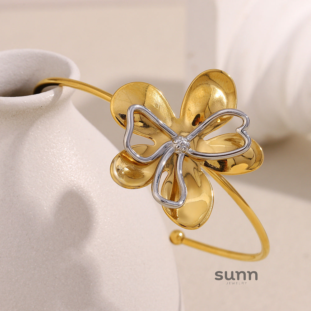 Della Delicate Floral Bracelet [4XRX1ECQ]