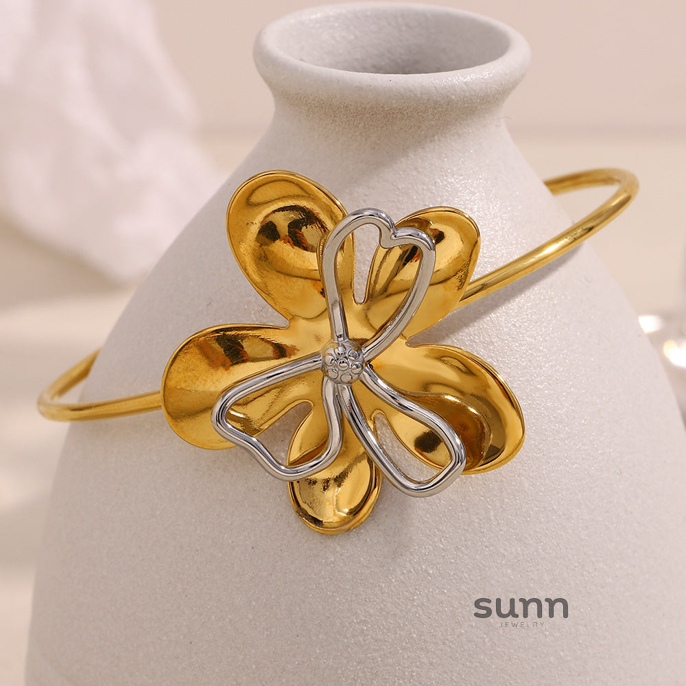 Della Delicate Floral Bracelet [RQXYQGLX]