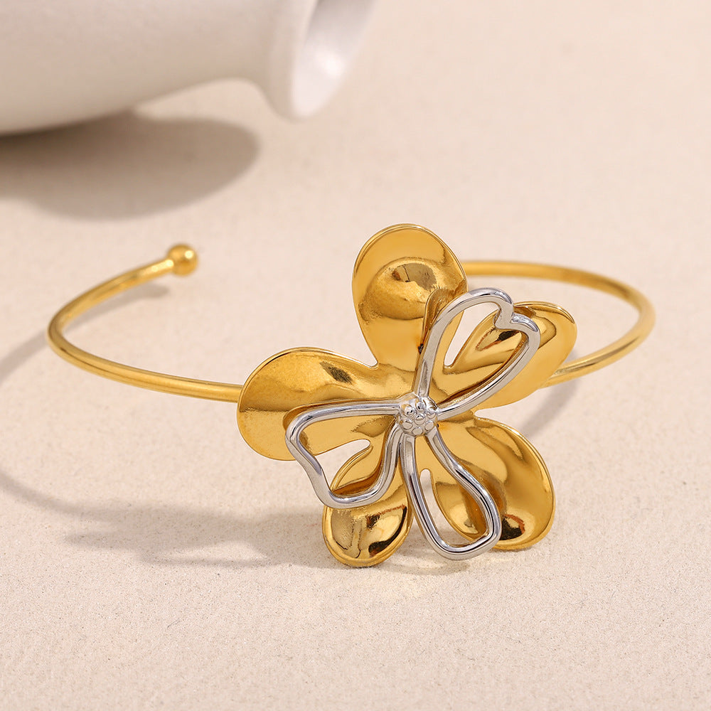 Della Delicate Floral Bracelet [RQXYQGLX]