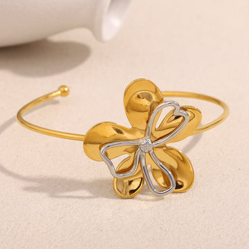 Della Delicate Floral Bracelet [RQXYQGLX]