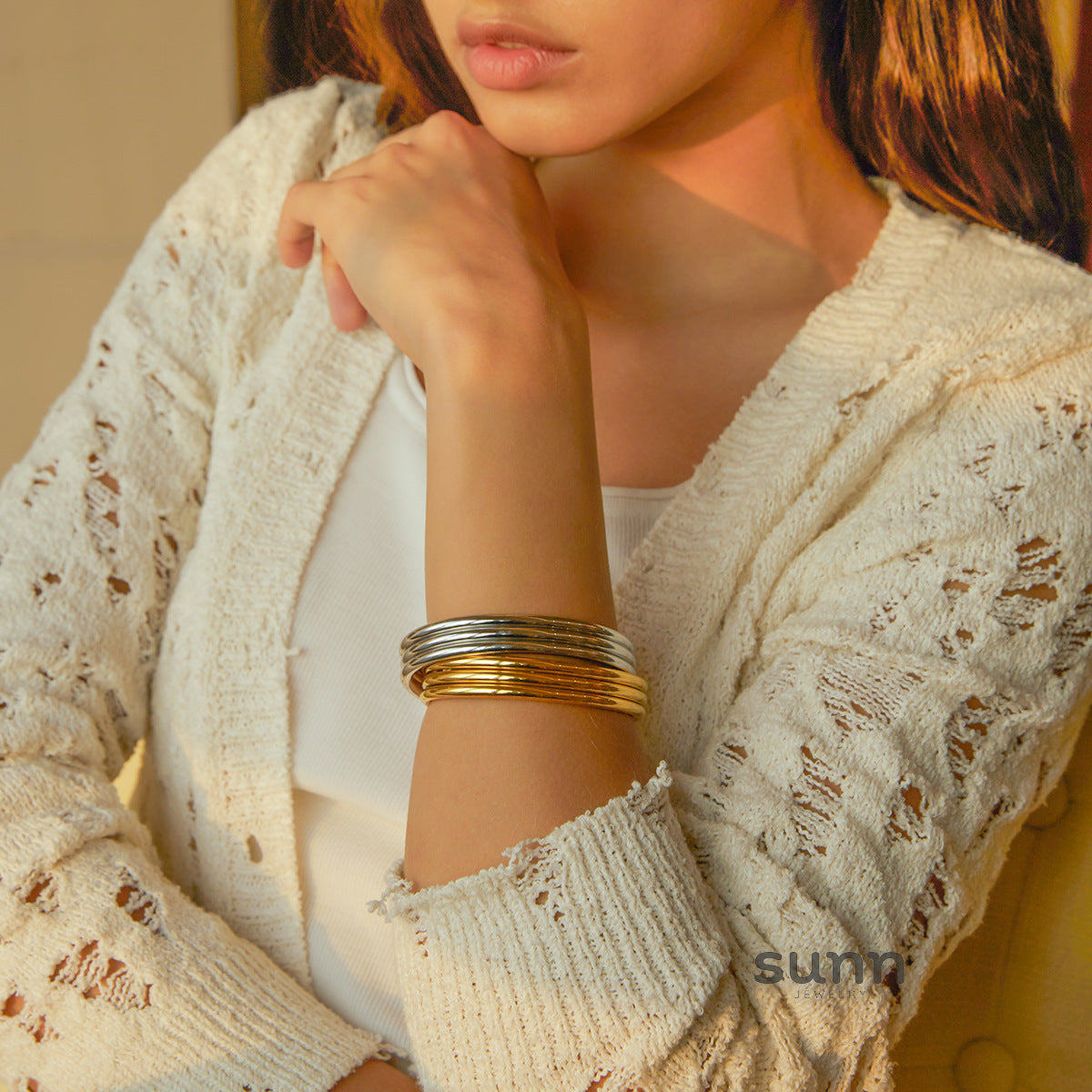 Demetria Golden Open Bracelet [UE09CE8C]