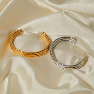 Demetria Golden Open Bracelet [W6FIGL38]