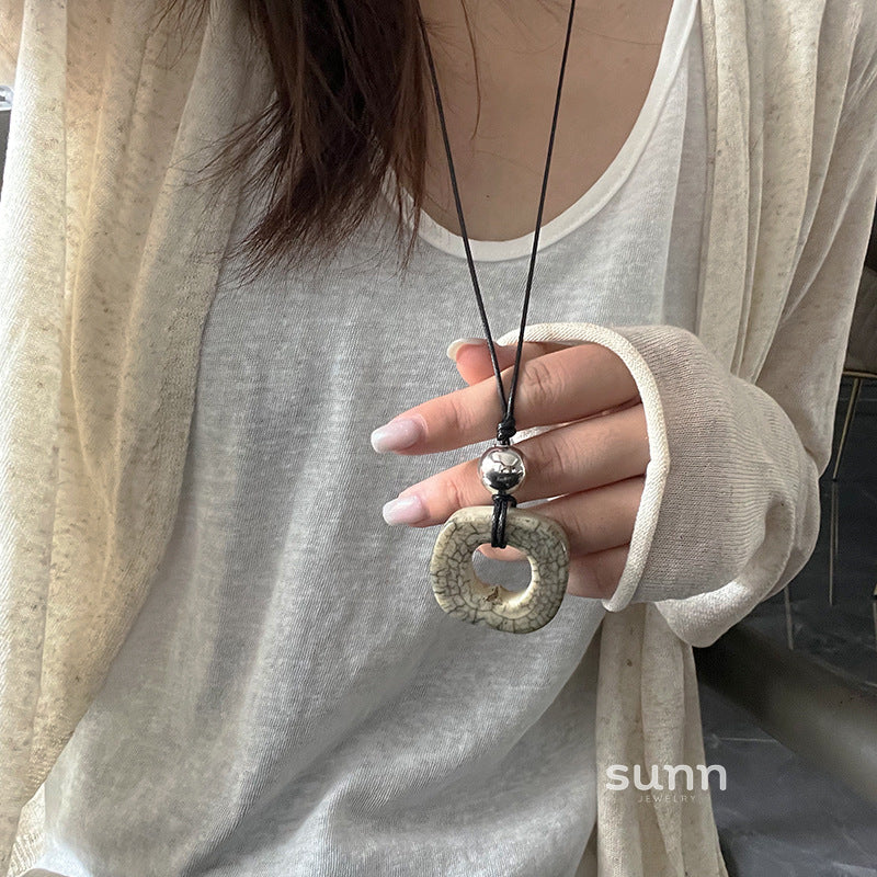 Denisse Geometric Pendant Necklace [1YHLVURK]
