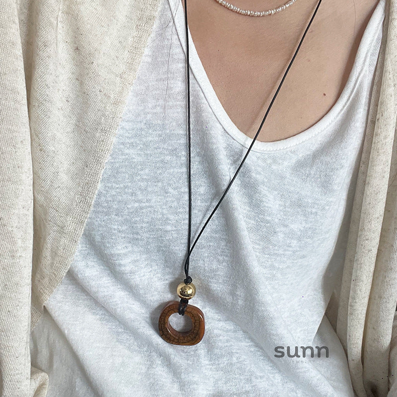 Denisse Geometric Pendant Necklace [KNJWOCCG]