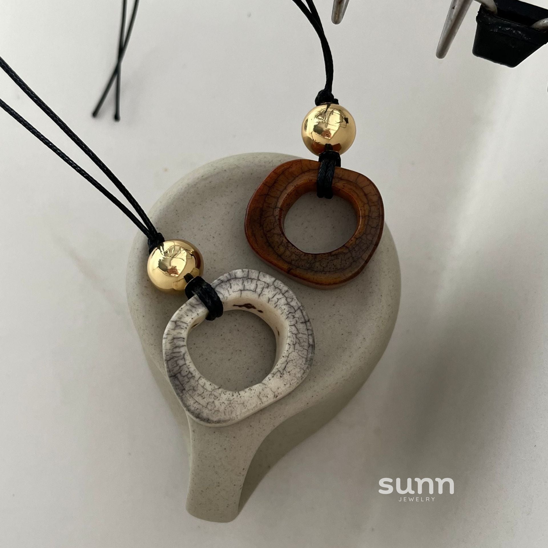 Denisse Geometric Pendant Necklace [CFHKOEZ8]