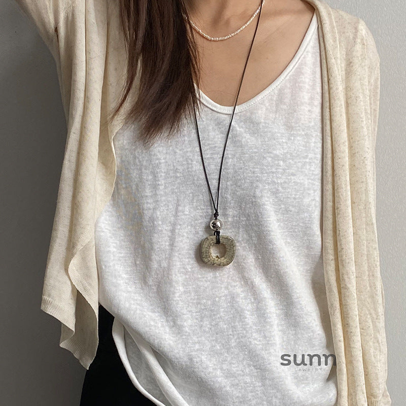 Denisse Geometric Pendant Necklace [MAFA8WUG]
