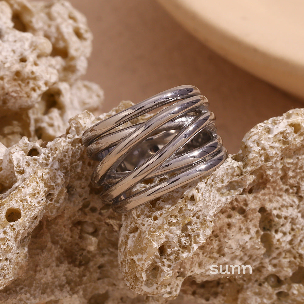 Deonna Asymmetric Braided Ring [64WUOOQ1]