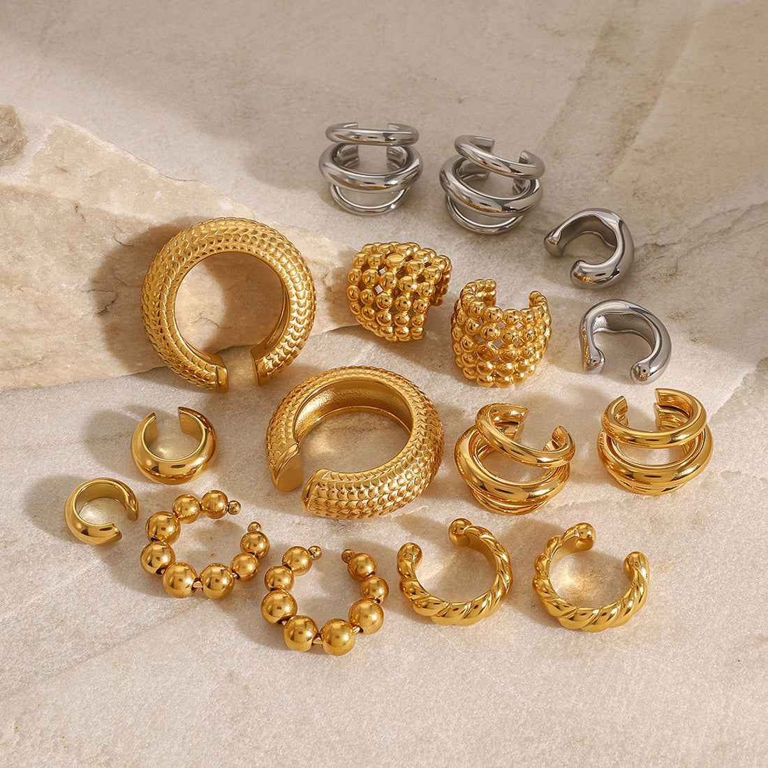 Deonna Modern Gold Ear Cuffs [BBN8Y633]