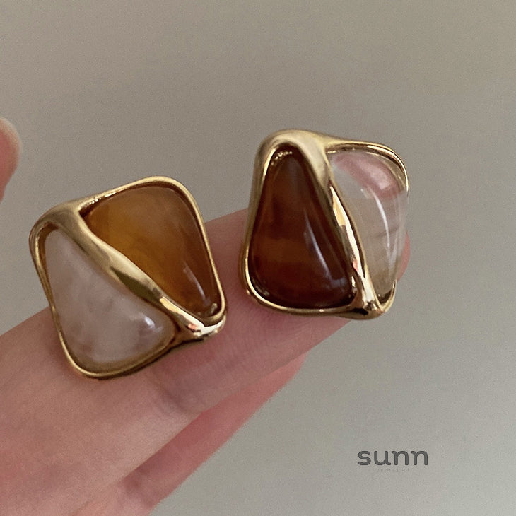 Desirae Fluid Gold Earrings [JKL3BDSW]