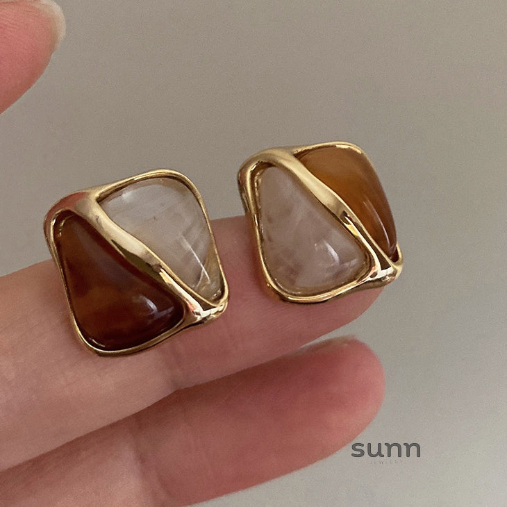 Desirae Fluid Gold Earrings [G9V85TYU]