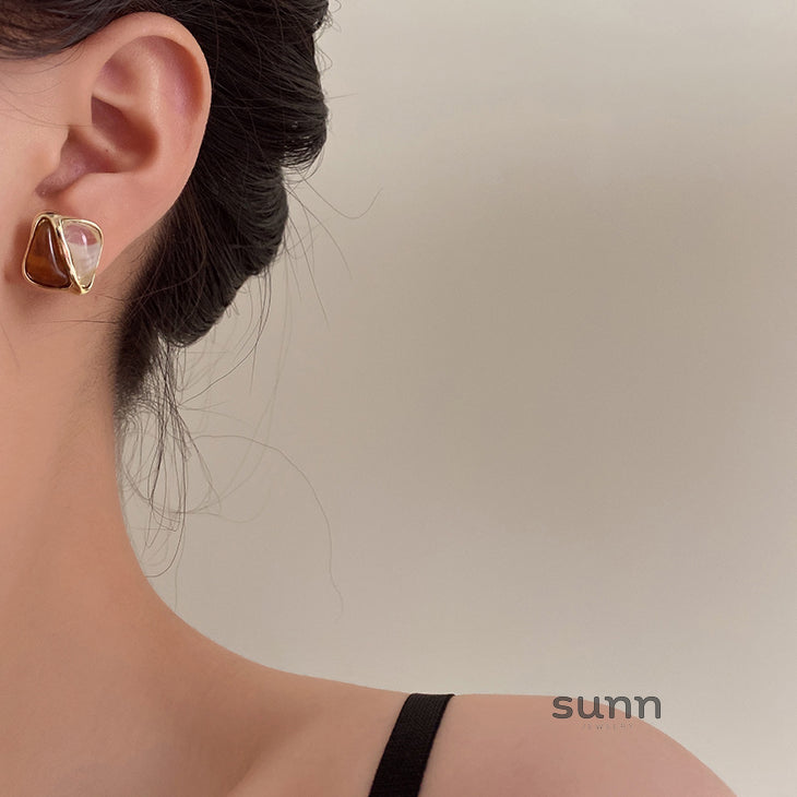 Desirae Fluid Gold Earrings [7680G4ZZ]