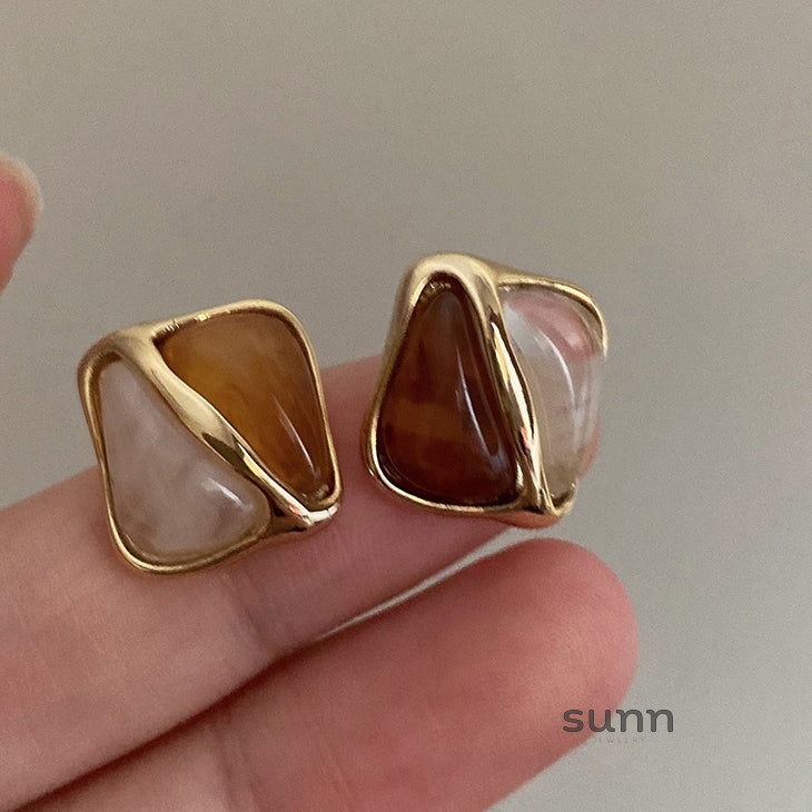 Desirae Fluid Gold Earrings [QD2CAQQ7]