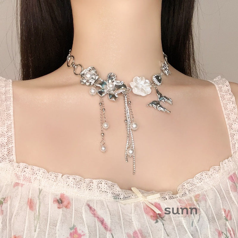Desire Butterfly Pearl Necklace [8J5AP0GG]