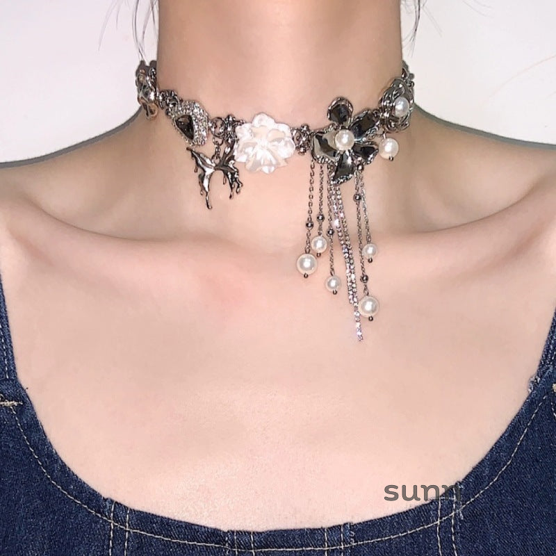 Desire Butterfly Pearl Necklace [96SGPDH9]