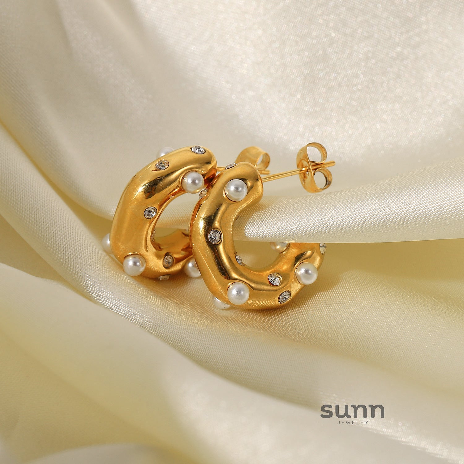 Destiney Irregular Pearl C-Hoop Earrings [NYD4BUYZ]