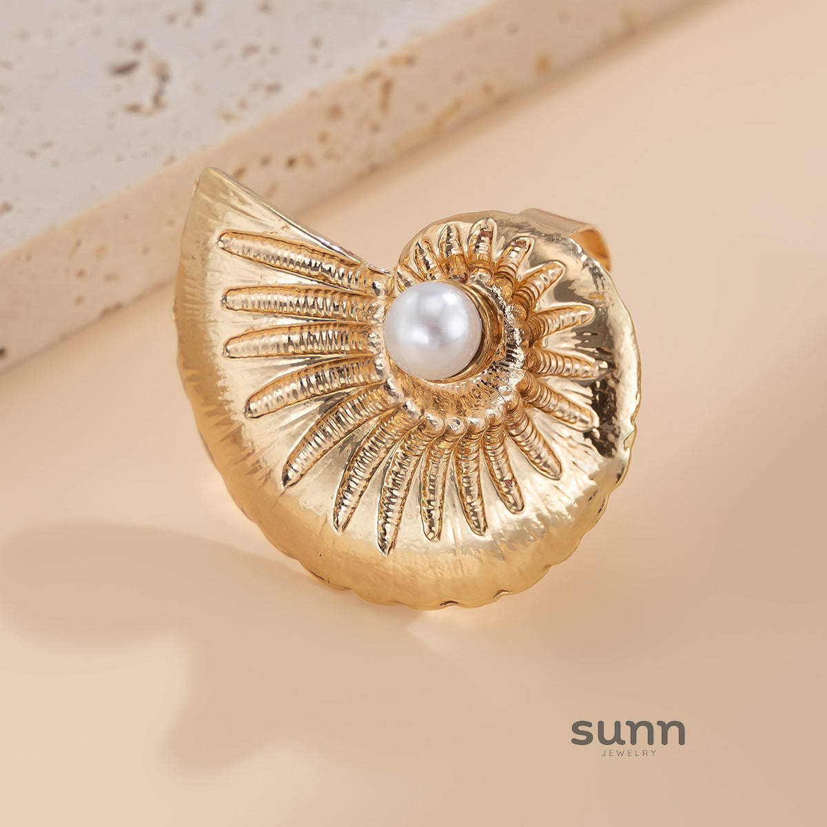 Destini Pearl Seashell Ring [SS3ERUQL]