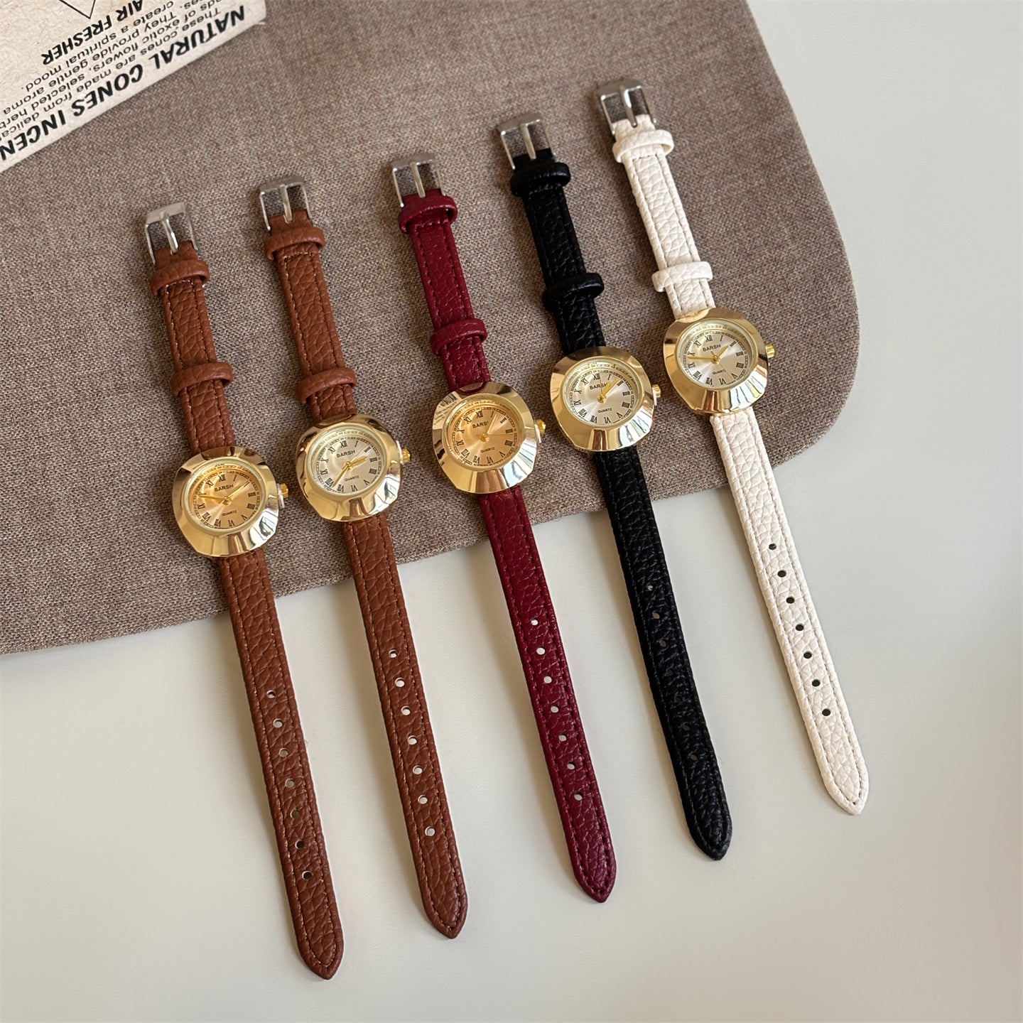 Destini Vintage Leather Watch [S8EACSFW]