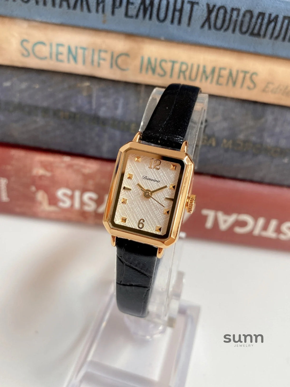 Destiny Vintage Square Gold Watch
