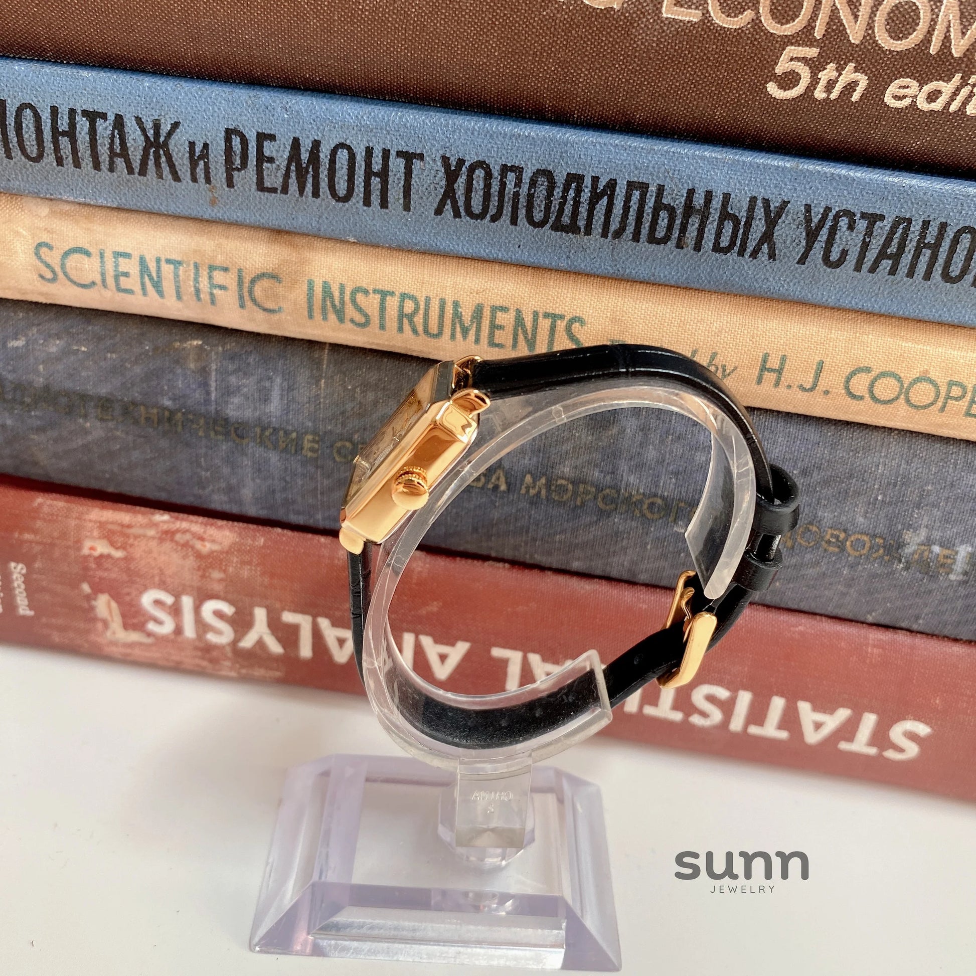 Destiny Vintage Square Gold Watch