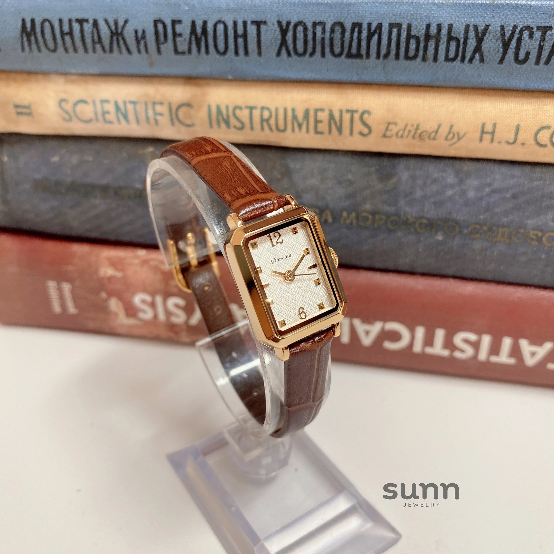 Destiny Vintage Square Gold Watch