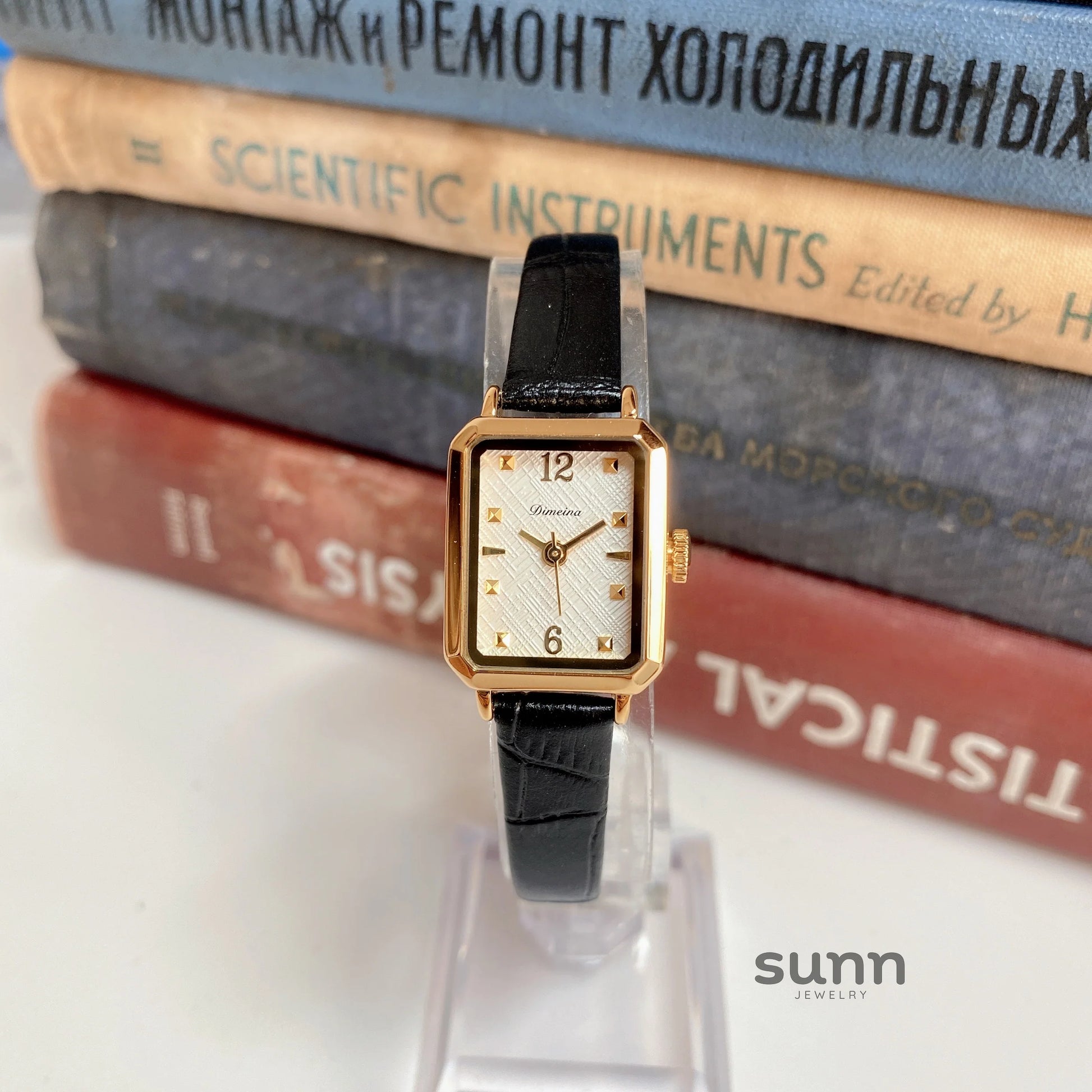Destiny Vintage Square Gold Watch
