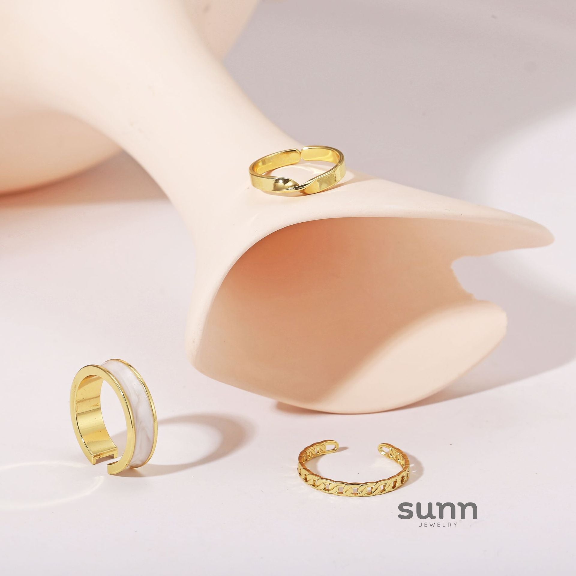 Devora Pearl Heart Open Ring [H80D78LG]