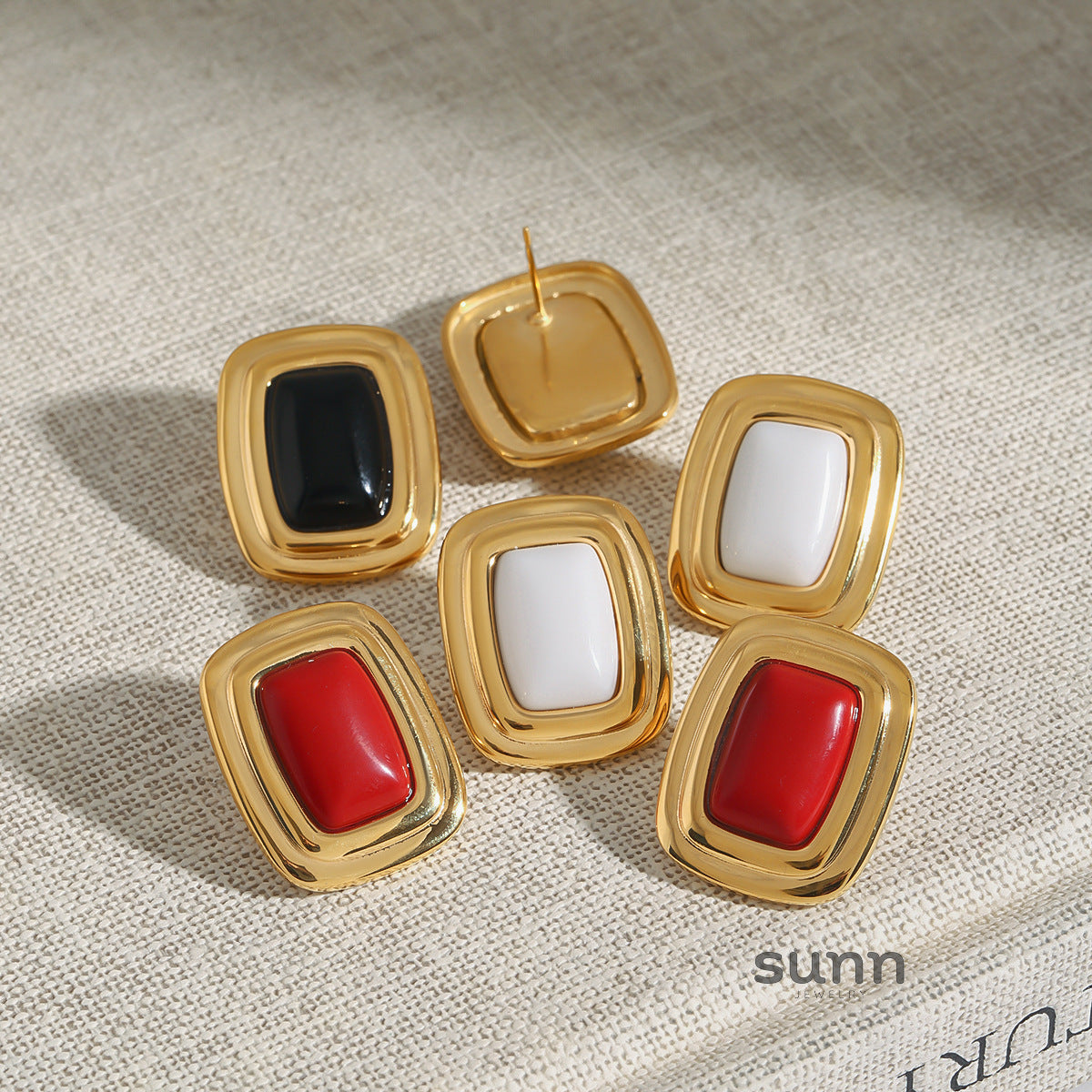 Dhanya Geometric Dangle Earrings [A2P229M9]