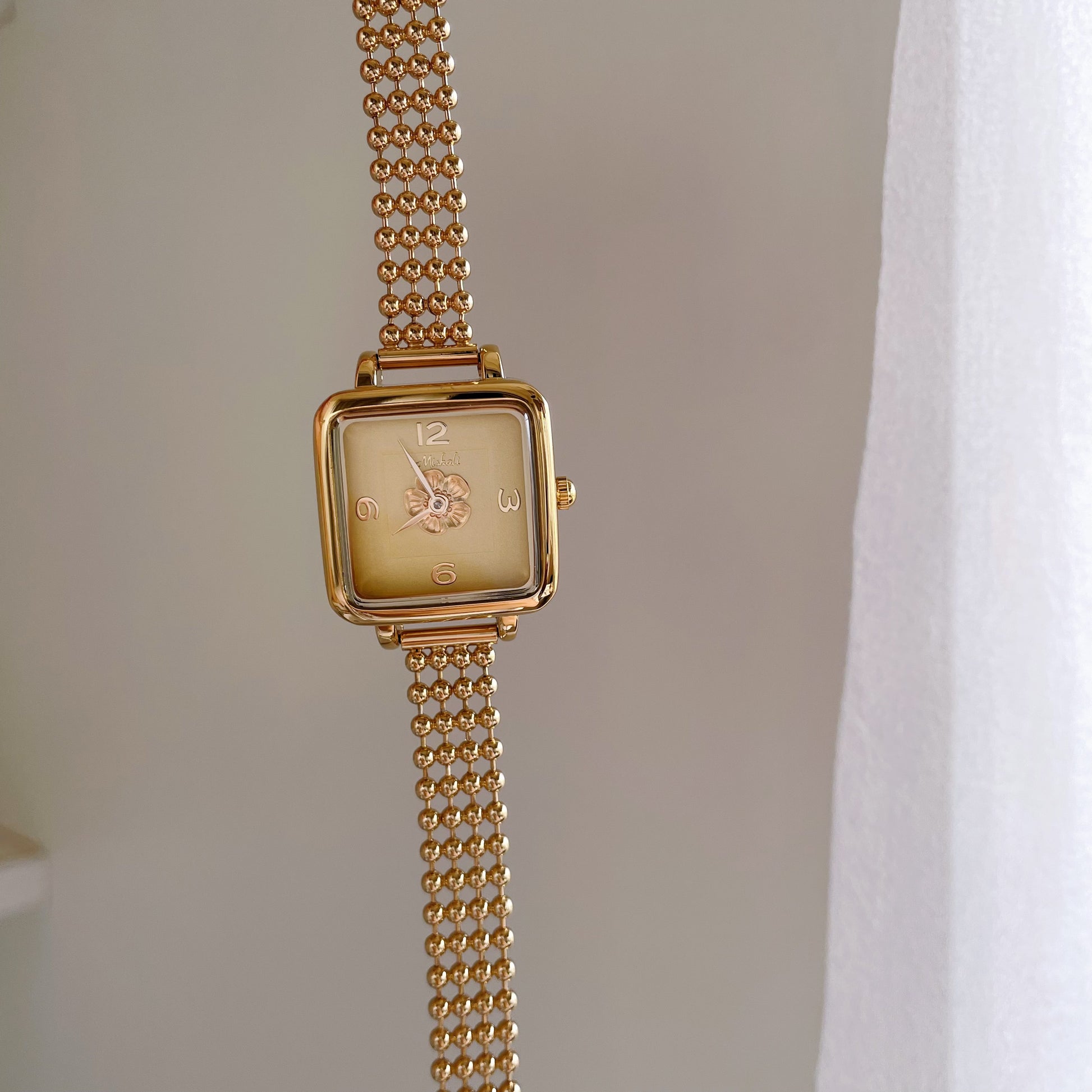 Diem Camellia Charm Watch [MMHUMD57]