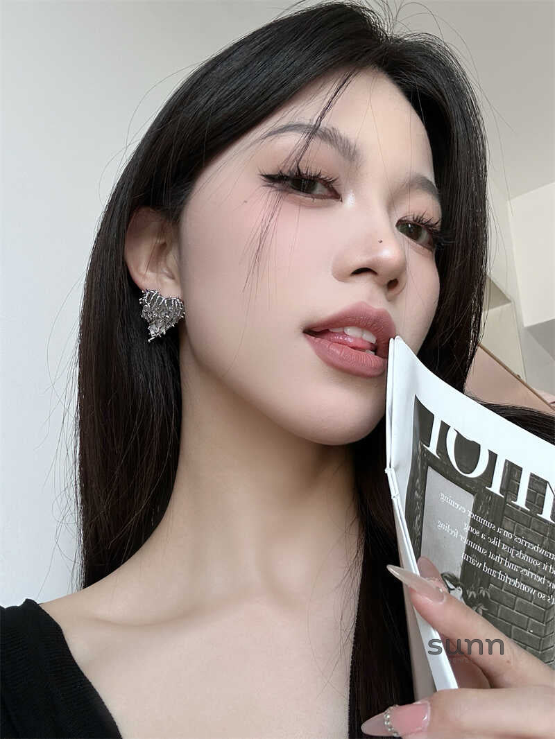 Diem Zircon Heart Hoops [PYM8LFVP]