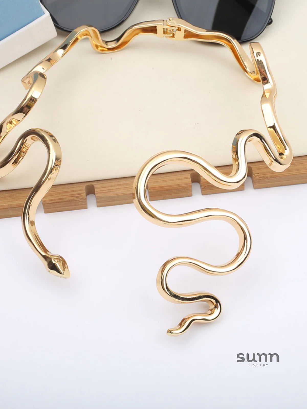 Dinah Serpentine Spring Choker