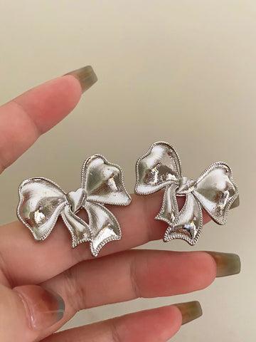 Dominique French Bow Earrings [NXU6V2I3]