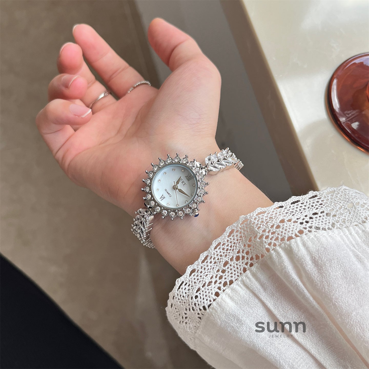 Dorothy Floral Bracelet Watch [M5BKUMKC]