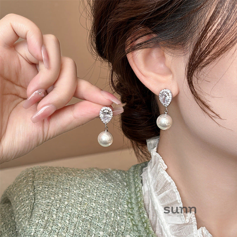 Dream Zirconium Drop Earrings [B6FGT6QK]