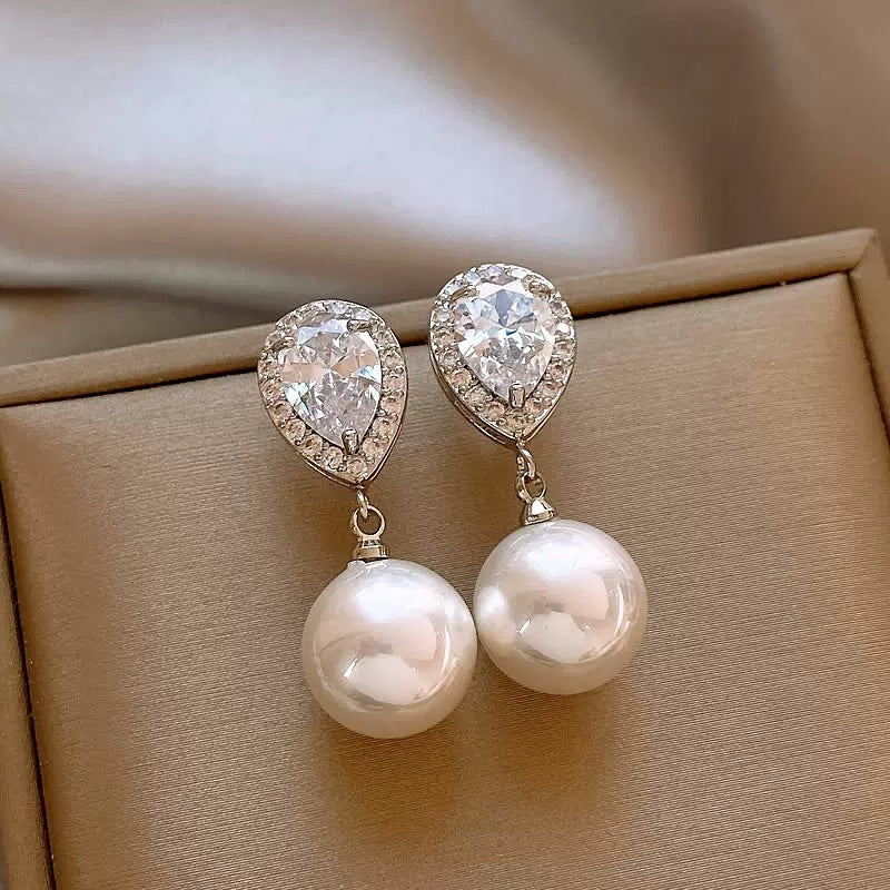 Dream Zirconium Drop Earrings [B6FGT6QK]