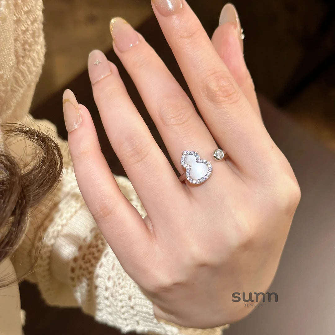 Dreya Diamond Gourd Ring [V0TMNFWM]