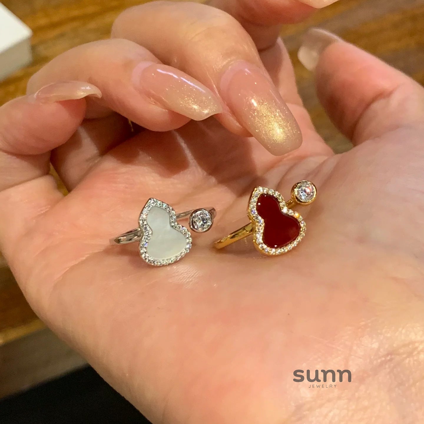 Dreya Diamond Gourd Ring [4XH1L3HC]