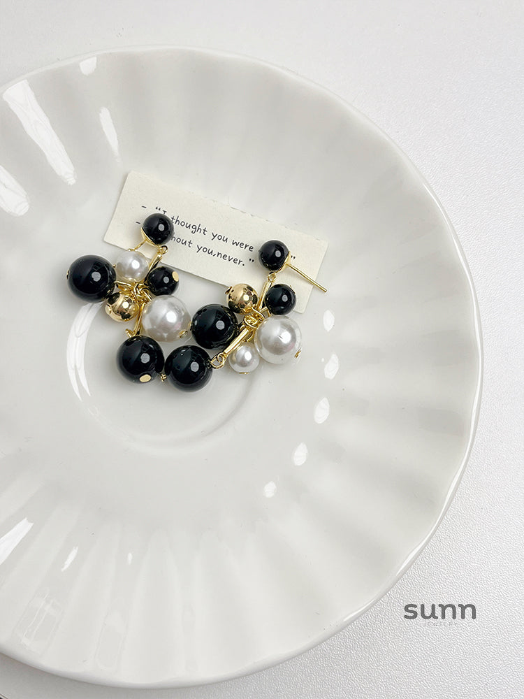 Dua Beaded Grapevine Earrings [VIKKUS01]