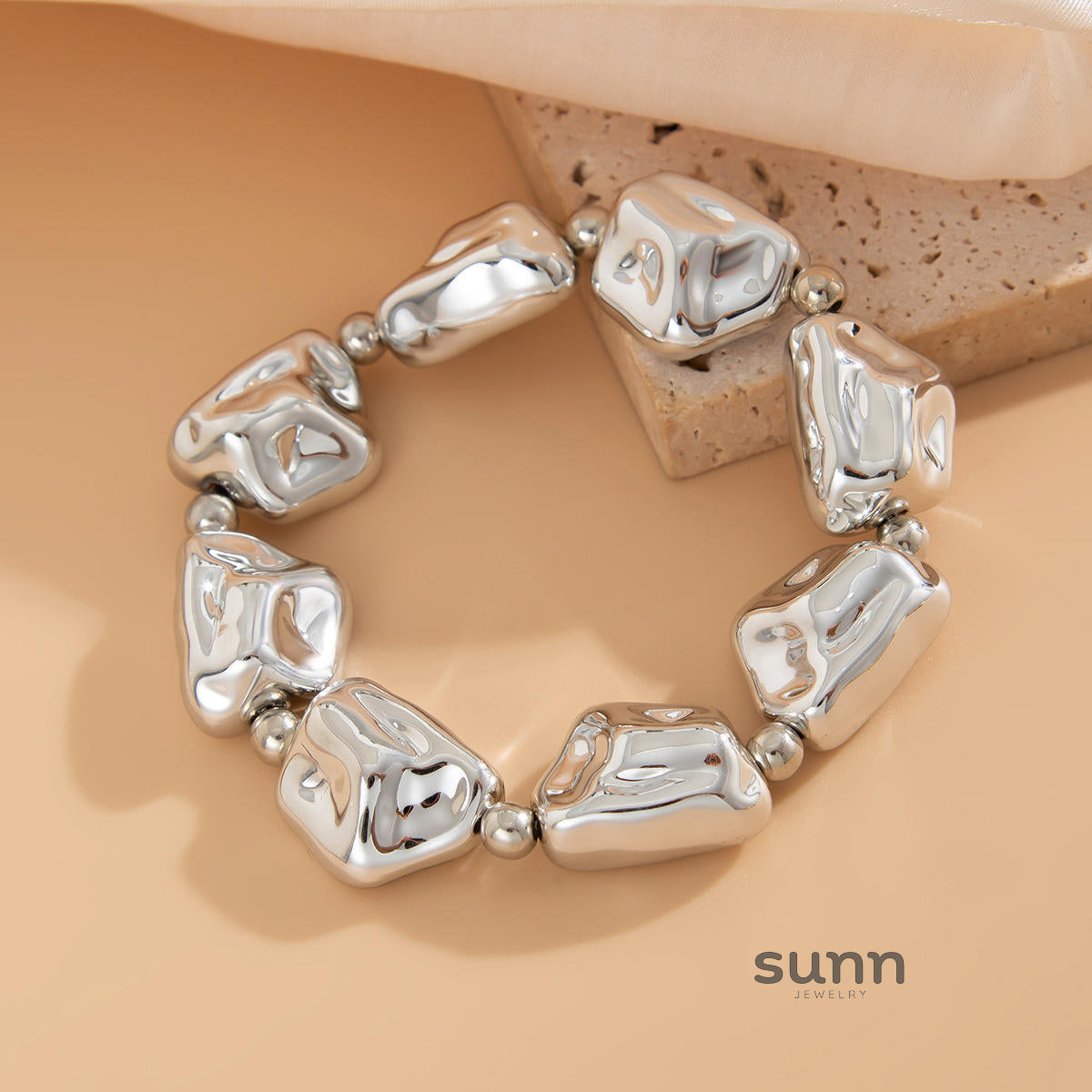 Eastyn Molten Cuff Bracelet [V0SNB0AL]
